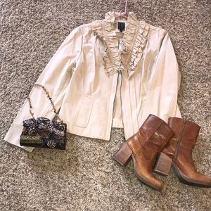 🛍 ‘Due Per Due’ Tan Coat